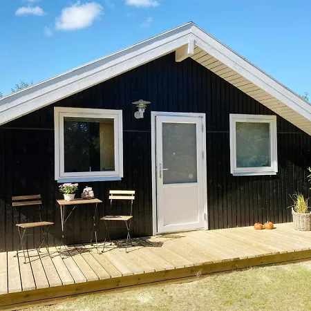 Holiday home Aderice - 1km From The Sea In Ne Jutland By Interhome *