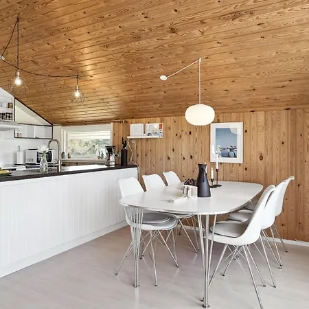 別荘 Aderice - 1km From The Sea By Interhome *