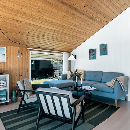Aderice - 1km From The Sea By Interhome * Hals
